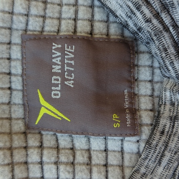 NWT Old Navy Active Breathability Go-Warm Thermal Top S Black Gray - Picture 3 of 15